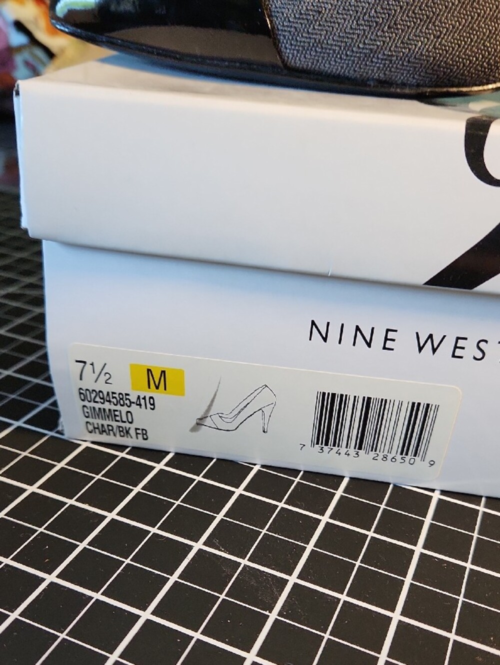 Nine West Gray Pumps with Black Patent Cap Toe - Picture 4 of 4